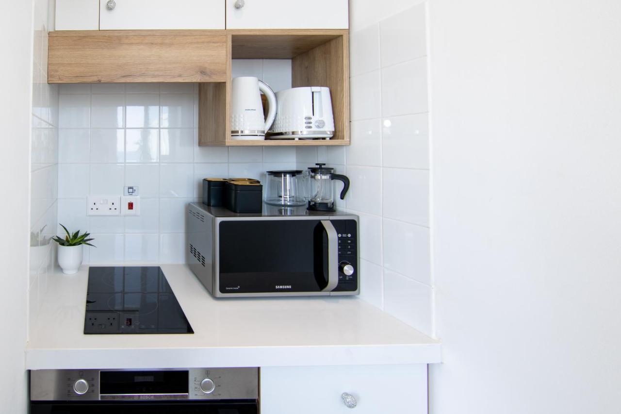 Phaedrus Living Seaview Studio Suite Lighthouse 52 Paphos Exterior foto